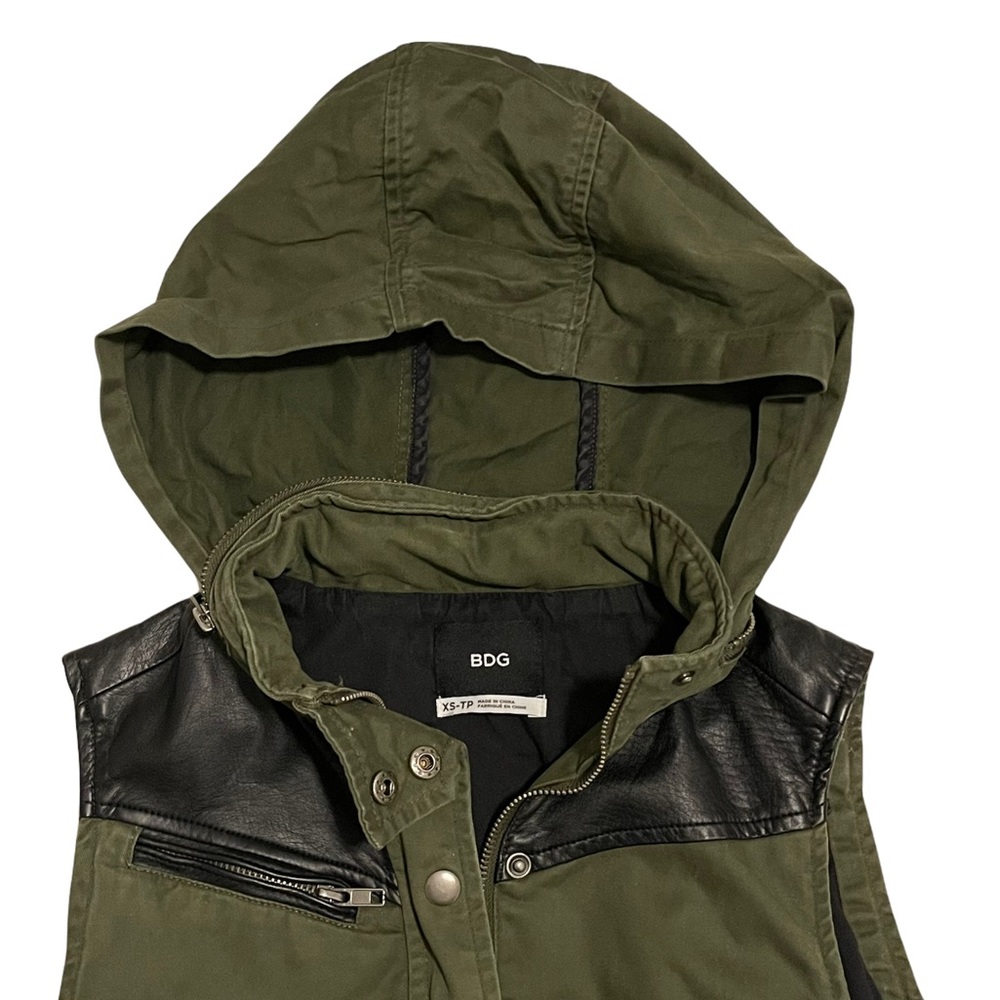 BDG Army Green & Faux leather Hooded Utility Vest Size XS - Picture 4 of 10